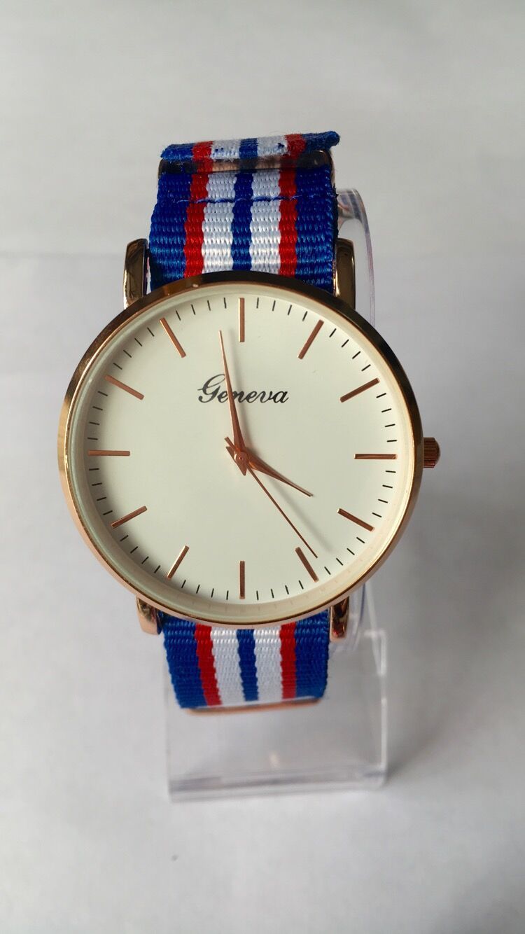 The explosion of Geneva foreign trade sports watch with nylon canvas belt watch male fashion factory direct sales business